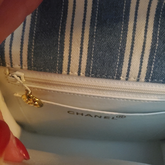 Vintage 1996 Chanel Denim and White valued higher one of a kind - Picture 3 of 5